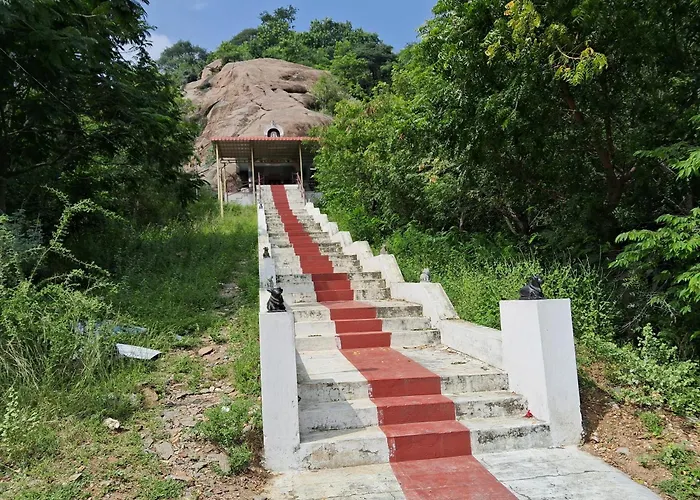 Arul Homestay